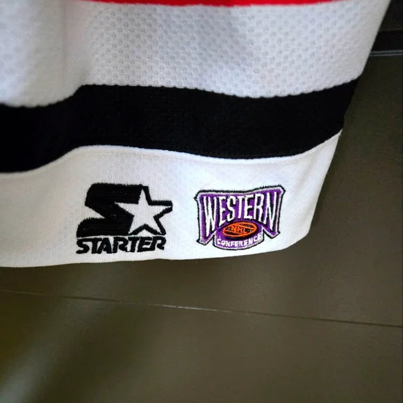 Starter Blackhawks jersey - Picture 4 of 14